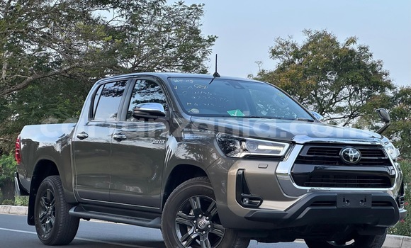 Buy Import Toyota Hilux Brown Car in Dar es Salaam in Dar es Salaam Buy Import Toyota Hilux Brown Car in Dar es Salaam in Dar es Salaam