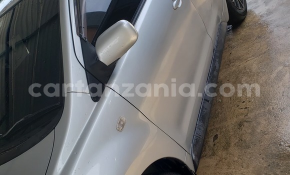 Nunua Ilio tumika Toyota IST Fedha Gari ndani ya Dar es Salaam nchini Dar es Salaam Nunua Ilio tumika Toyota IST Fedha Gari ndani ya Dar es Salaam nchini Dar es Salaam