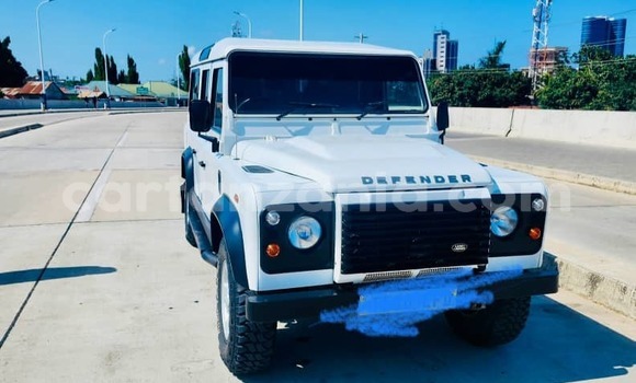 Nunua Ilio tumika Land Rover Defender Nyeupe Gari ndani ya Dar es Salaam nchini Dar es Salaam Nunua Ilio tumika Land Rover Defender Nyeupe Gari ndani ya Dar es Salaam nchini Dar es Salaam