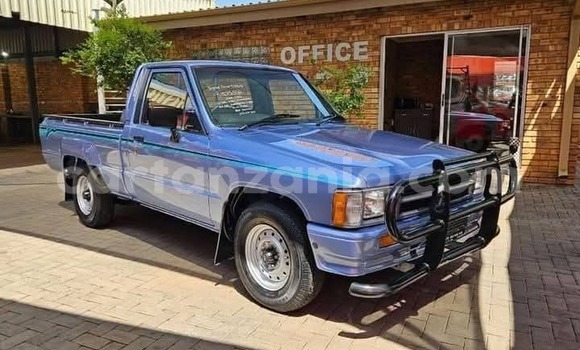 Buy Used Toyota Hilux Blue Car in Dodoma in Dodoma Buy Used Toyota Hilux Blue Car in Dodoma in Dodoma