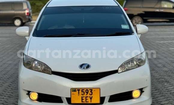 Buy Used Toyota Wish White Car in Dar es Salaam in Dar es Salaam