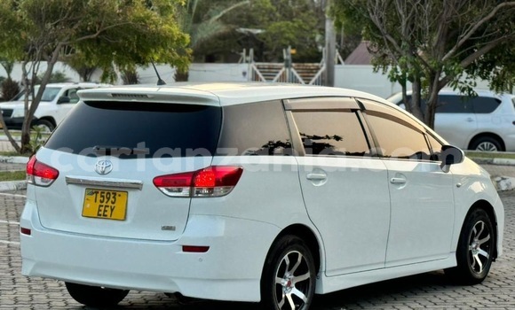 Buy Used Toyota Wish White Car in Dar es Salaam in Dar es Salaam Buy Used Toyota Wish White Car in Dar es Salaam in Dar es Salaam