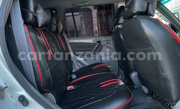 Buy Used Toyota RAV4 White Car in Dar es Salaam in Dar es Salaam Buy Used Toyota RAV4 White Car in Dar es Salaam in Dar es Salaam