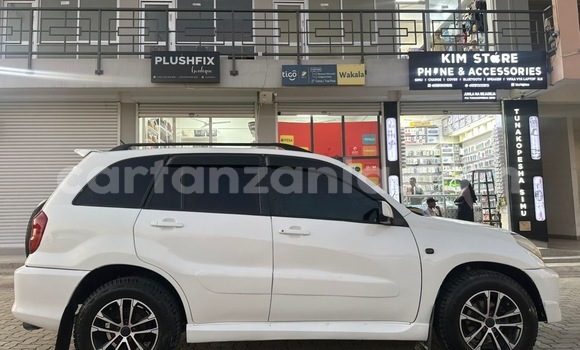 Buy Used Toyota RAV4 White Car in Dar es Salaam in Dar es Salaam Buy Used Toyota RAV4 White Car in Dar es Salaam in Dar es Salaam