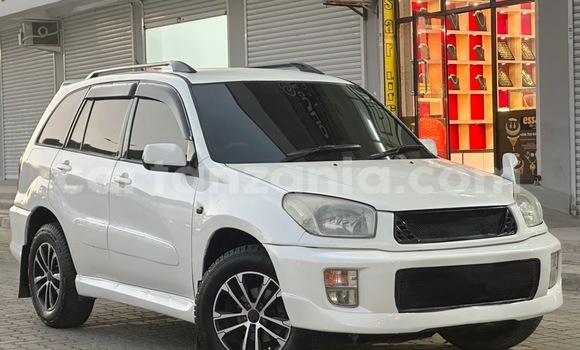 Buy Used Toyota RAV4 White Car in Dar es Salaam in Dar es Salaam Buy Used Toyota RAV4 White Car in Dar es Salaam in Dar es Salaam