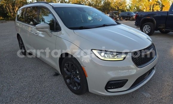 Buy Used Chrysler Pacifica White Car in Dar es Salaam in Dar es Salaam Buy Used Chrysler Pacifica White Car in Dar es Salaam in Dar es Salaam