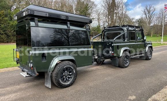 Buy Used Land Rover Defender Green Car in Dodoma in Dodoma Buy Used Land Rover Defender Green Car in Dodoma in Dodoma