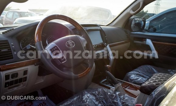 Nunua Imported Toyota Land Cruiser Nyeusi Gari ndani ya Import - Dubai nchini Arusha Nunua Imported Toyota Land Cruiser Nyeusi Gari ndani ya Import - Dubai nchini Arusha