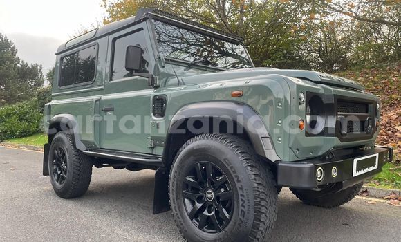 Buy Used Land Rover Defender Green Car in Dar es Salaam in Dar es Salaam Buy Used Land Rover Defender Green Car in Dar es Salaam in Dar es Salaam