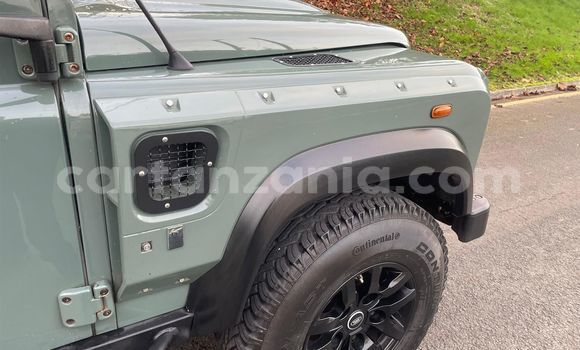 Buy Used Land Rover Defender Green Car in Dar es Salaam in Dar es Salaam Buy Used Land Rover Defender Green Car in Dar es Salaam in Dar es Salaam