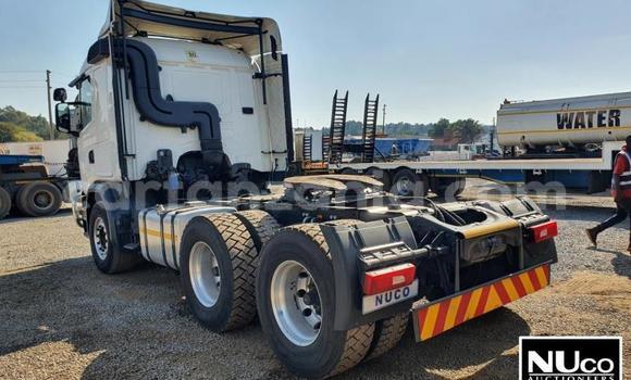 Buy Used Scania R420 White Truck in Dodoma in Dodoma Buy Used Scania R420 White Truck in Dodoma in Dodoma