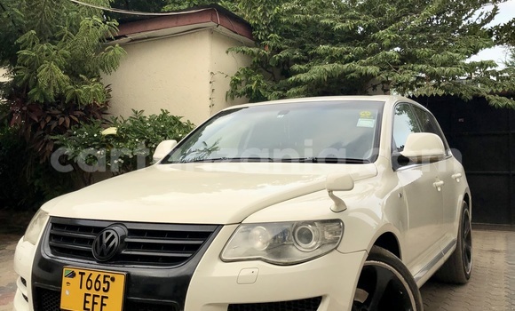 Buy Used Volkswagen Touareg White Car in Dar es Salaam in Dar es Salaam
