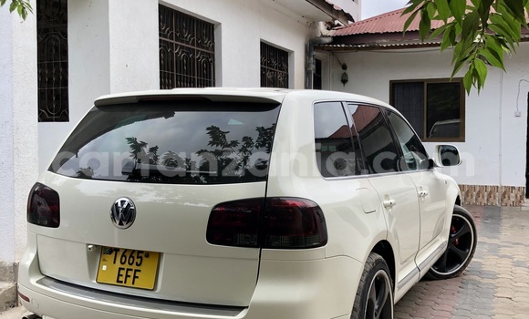 Nunua Ilio tumika Volkswagen Touareg Nyeupe Gari ndani ya Dar es Salaam nchini Dar es Salaam Nunua Ilio tumika Volkswagen Touareg Nyeupe Gari ndani ya Dar es Salaam nchini Dar es Salaam
