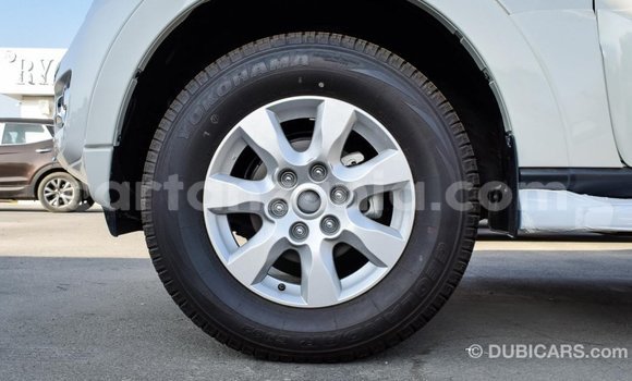 Buy Import Mitsubishi Pajero White Car in Import - Dubai in Arusha