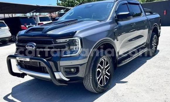 Nunua Imported Ford Ranger (North America) Nyeusi Gari ndani ya Dar es Salaam nchini Dar es Salaam Nunua Imported Ford Ranger (North America) Nyeusi Gari ndani ya Dar es Salaam nchini Dar es Salaam