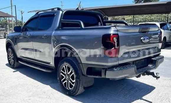 Nunua Imported Ford Ranger (North America) Nyeusi Gari ndani ya Dar es Salaam nchini Dar es Salaam Nunua Imported Ford Ranger (North America) Nyeusi Gari ndani ya Dar es Salaam nchini Dar es Salaam