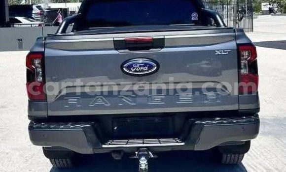 Nunua Imported Ford Ranger (North America) Nyeusi Gari ndani ya Dar es Salaam nchini Dar es Salaam Nunua Imported Ford Ranger (North America) Nyeusi Gari ndani ya Dar es Salaam nchini Dar es Salaam
