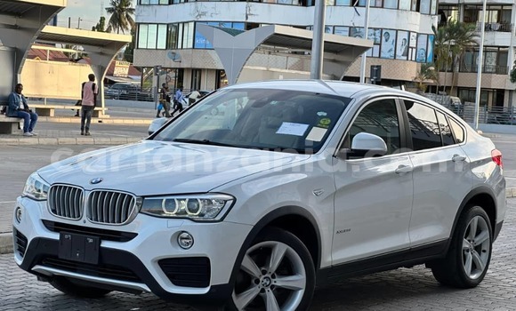 Buy Import BMW X4 White Car in Dar es Salaam in Dar es Salaam Buy Import BMW X4 White Car in Dar es Salaam in Dar es Salaam