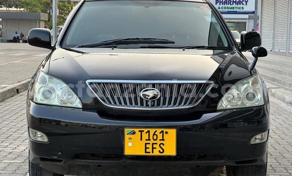 Nunua Ilio tumika Toyota Harrier Nyeusi Gari ndani ya Dar es Salaam nchini Dar es Salaam