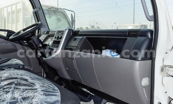Buy Import Mitsubishi L400 White Truck in Import - Dubai in Arusha Buy Import Mitsubishi L400 White Truck in Import - Dubai in Arusha