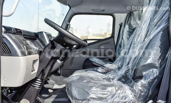 Buy Import Mitsubishi L400 White Truck in Import - Dubai in Arusha Buy Import Mitsubishi L400 White Truck in Import - Dubai in Arusha