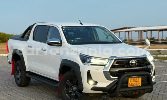 Buy Import Toyota Hilux White Car in Dar es Salaam in Dar es Salaam