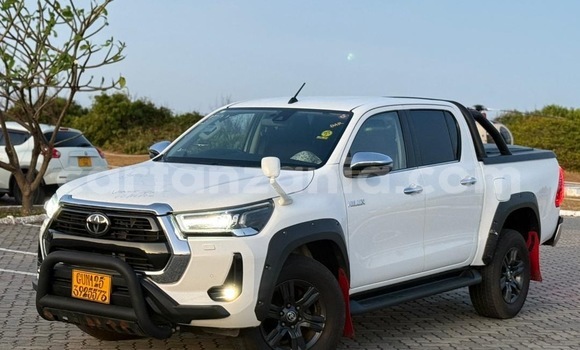 Nunua Imported Toyota Hilux Nyeupe Gari ndani ya Dar es Salaam nchini Dar es Salaam Nunua Imported Toyota Hilux Nyeupe Gari ndani ya Dar es Salaam nchini Dar es Salaam