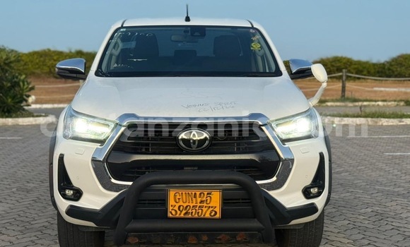 Nunua Imported Toyota Hilux Nyeupe Gari ndani ya Dar es Salaam nchini Dar es Salaam Nunua Imported Toyota Hilux Nyeupe Gari ndani ya Dar es Salaam nchini Dar es Salaam