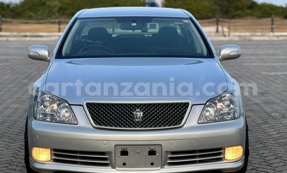 Buy Import Toyota Crown Silver Car in Dar es Salaam in Dar es Salaam Buy Import Toyota Crown Silver Car in Dar es Salaam in Dar es Salaam