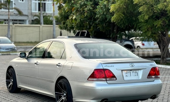 Buy Import Toyota Crown Silver Car in Dar es Salaam in Dar es Salaam Buy Import Toyota Crown Silver Car in Dar es Salaam in Dar es Salaam