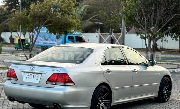 Buy Import Toyota Crown Silver Car in Dar es Salaam in Dar es Salaam Buy Import Toyota Crown Silver Car in Dar es Salaam in Dar es Salaam