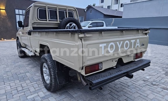 Buy Used Toyota Land Cruiser Other Car in Dar es Salaam in Dar es Salaam Buy Used Toyota Land Cruiser Other Car in Dar es Salaam in Dar es Salaam