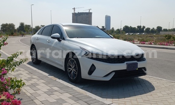 Buy Used Kia K5 White Car in Dodoma in Dodoma Buy Used Kia K5 White Car in Dodoma in Dodoma