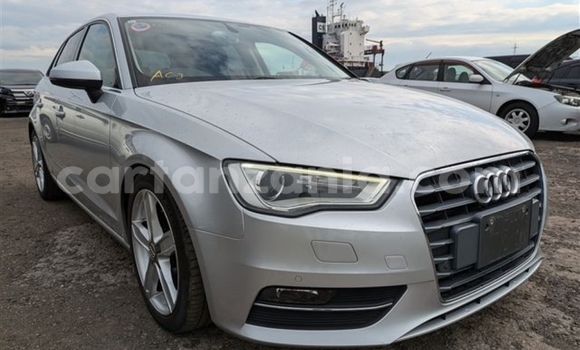 Nunua Ilio tumika Audi A3 Fedha Gari ndani ya Dar es Salaam nchini Dar es Salaam
