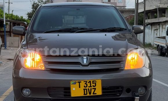 Buy Used Toyota IST Brown Car in Dar es Salaam in Dar es Salaam
