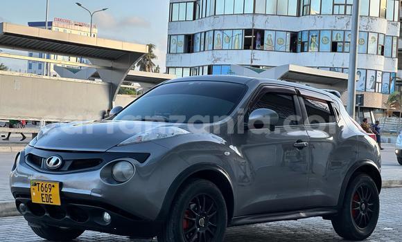 Buy Used Nissan Juke Beige Car in Dar es Salaam in Dar es Salaam