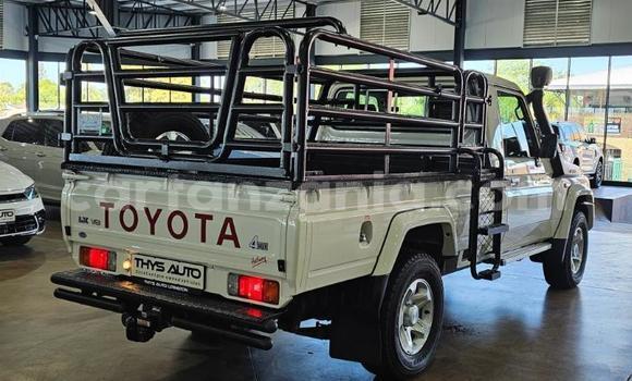 Buy Used Toyota Land Cruiser Other Car in Dodoma in Dodoma Buy Used Toyota Land Cruiser Other Car in Dodoma in Dodoma