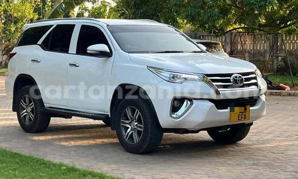 Buy Used Toyota Fortuner White Car in Dar es Salaam in Dar es Salaam Buy Used Toyota Fortuner White Car in Dar es Salaam in Dar es Salaam