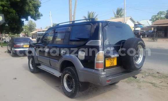 Nunua Ilio tumika Toyota Prado Nyeusi Gari ndani ya Dar es Salaam nchini Dar es Salaam Nunua Ilio tumika Toyota Prado Nyeusi Gari ndani ya Dar es Salaam nchini Dar es Salaam