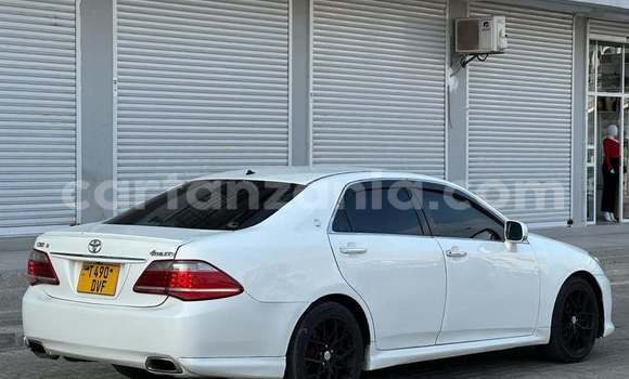Buy Used Toyota Crown Other Car in Dar es Salaam in Dar es Salaam Buy Used Toyota Crown Other Car in Dar es Salaam in Dar es Salaam