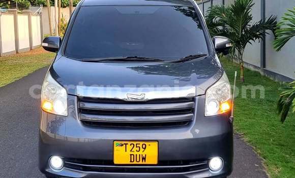Buy Used Toyota Noah Other Car in Dar es Salaam in Dar es Salaam