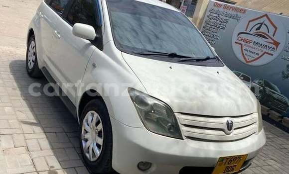Buy Used Toyota IST White Car in Dar es Salaam in Dar es Salaam