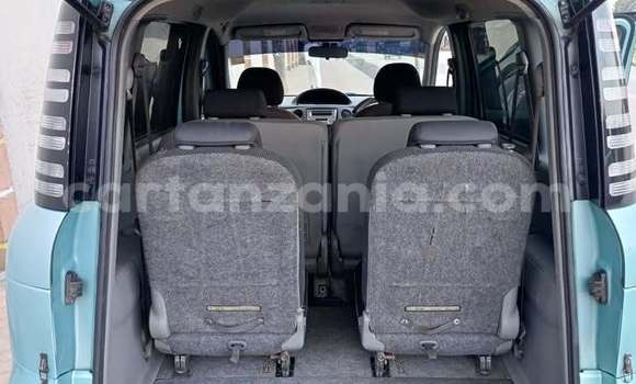 Buy Used Toyota Sienta Blue Car in Dar es Salaam in Dar es Salaam Buy Used Toyota Sienta Blue Car in Dar es Salaam in Dar es Salaam