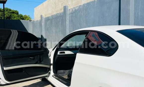 Nunua Ilio tumika BMW 3–Series Nyeupe Gari ndani ya Dar es Salaam nchini Dar es Salaam Nunua Ilio tumika BMW 3–Series Nyeupe Gari ndani ya Dar es Salaam nchini Dar es Salaam