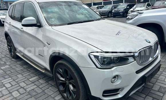 Nunua Ilio tumika BMW X3 Nyeupe Gari ndani ya Dar es Salaam nchini Dar es Salaam