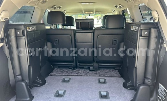 Buy Used Toyota Land Cruiser White Car in Dar es Salaam in Dar es Salaam Buy Used Toyota Land Cruiser White Car in Dar es Salaam in Dar es Salaam