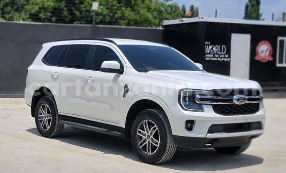Buy Used Ford Everest White Car in Dar es Salaam in Dar es Salaam Buy Used Ford Everest White Car in Dar es Salaam in Dar es Salaam