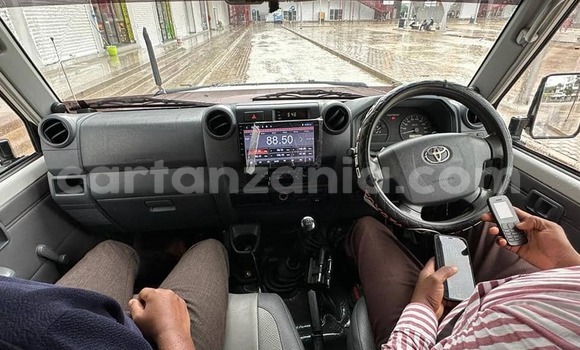 Buy Used Toyota Land Cruiser Prado White Car in Dar es Salaam in Dar es Salaam Buy Used Toyota Land Cruiser Prado White Car in Dar es Salaam in Dar es Salaam