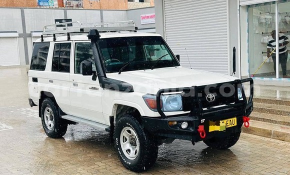 Buy Used Toyota Land Cruiser Prado White Car in Dar es Salaam in Dar es Salaam Buy Used Toyota Land Cruiser Prado White Car in Dar es Salaam in Dar es Salaam