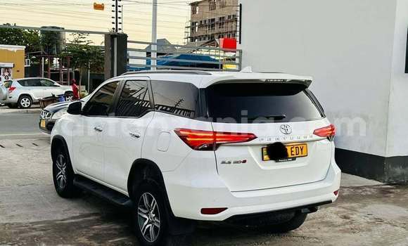 Buy Used Toyota Fortuner White Car in Dar es Salaam in Dar es Salaam Buy Used Toyota Fortuner White Car in Dar es Salaam in Dar es Salaam